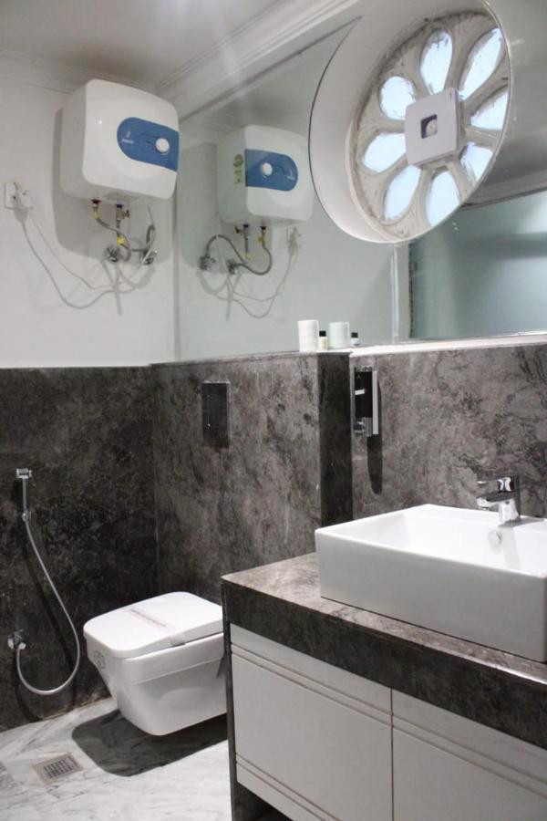 Phoenix - Unmatched Comfort Udaipur Extérieur photo