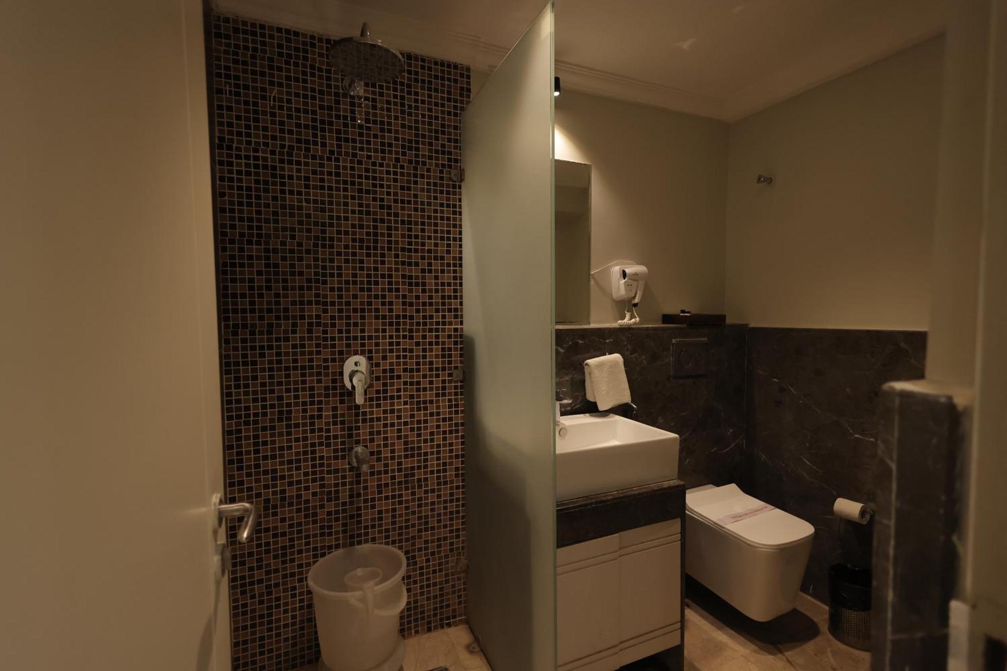 Phoenix - Unmatched Comfort Udaipur Extérieur photo