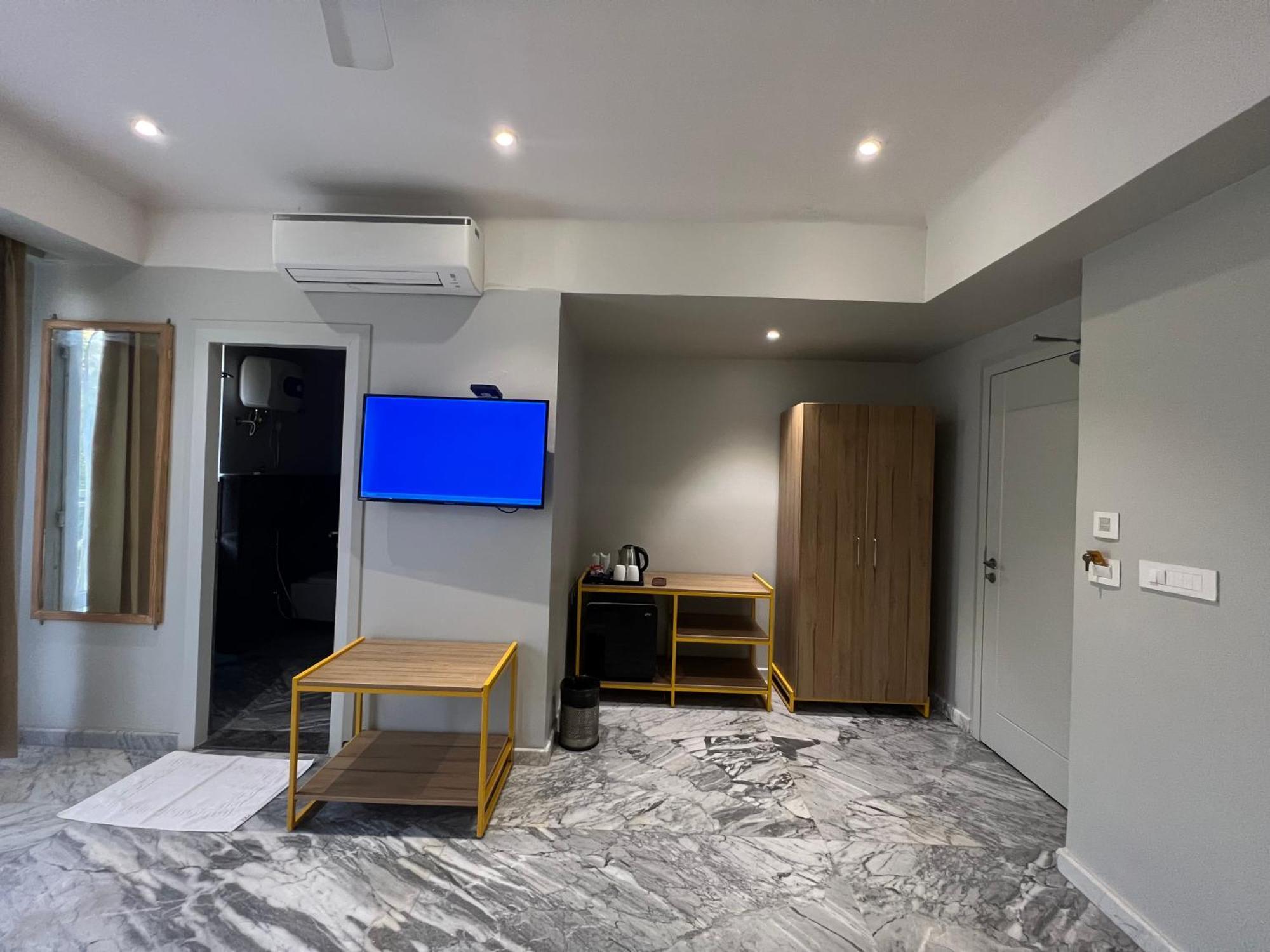 Phoenix - Unmatched Comfort Udaipur Extérieur photo